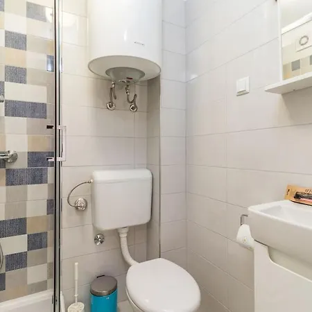 アパート Quirky Arena With Parking