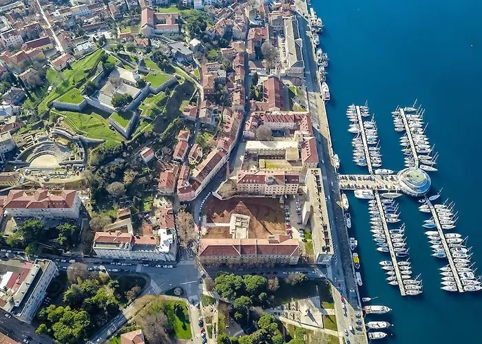 Apartment Quirky Arena With Parking *